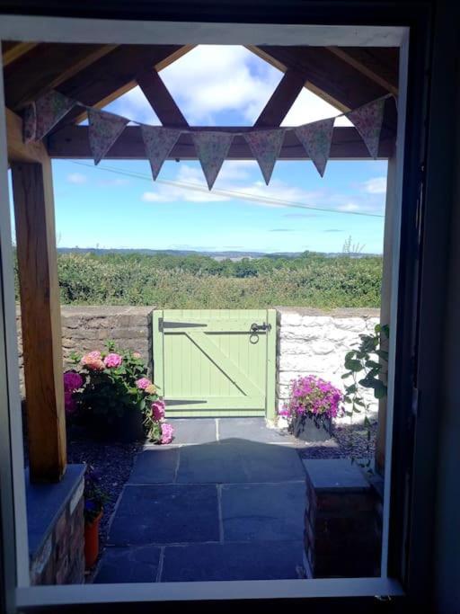 Cosy 2 Bed Cottage Between Snowdonia And The Sea Llandegai Экстерьер фото