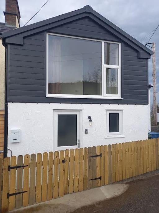 Cosy 2 Bed Cottage Between Snowdonia And The Sea Llandegai Экстерьер фото