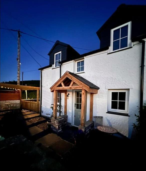 Cosy 2 Bed Cottage Between Snowdonia And The Sea Llandegai Экстерьер фото